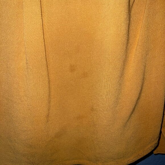 H&M Women’s Mustard Yellow Long Sleeve Blouse Size M Lightweight V-Neck Casual T - Picture 2 of 4